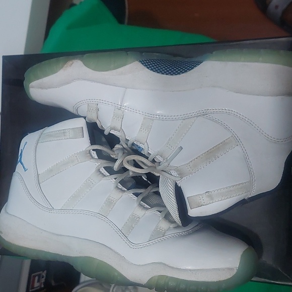 SNEAKER - Picture 3 of 3
